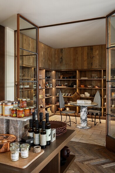 More Photos Of 8880 Washington Blvd, Culver City Office For Lease