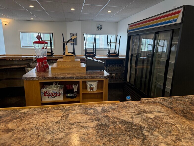More Photos Of 1332 Lower Broadway, Schenectady Restaurant For Lease
