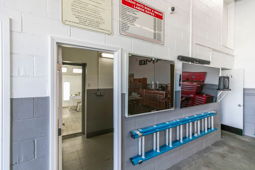 More Photos Of 10837 Burbank Blvd, North Hollywood Auto Repair For Sale