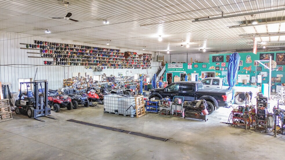 More Photos Of 40446 AB-56, Rochon Sands Service For Sale