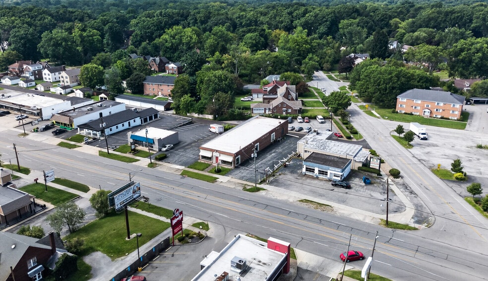 More Photos Of 4120 Market St, Youngstown Freestanding For Sale