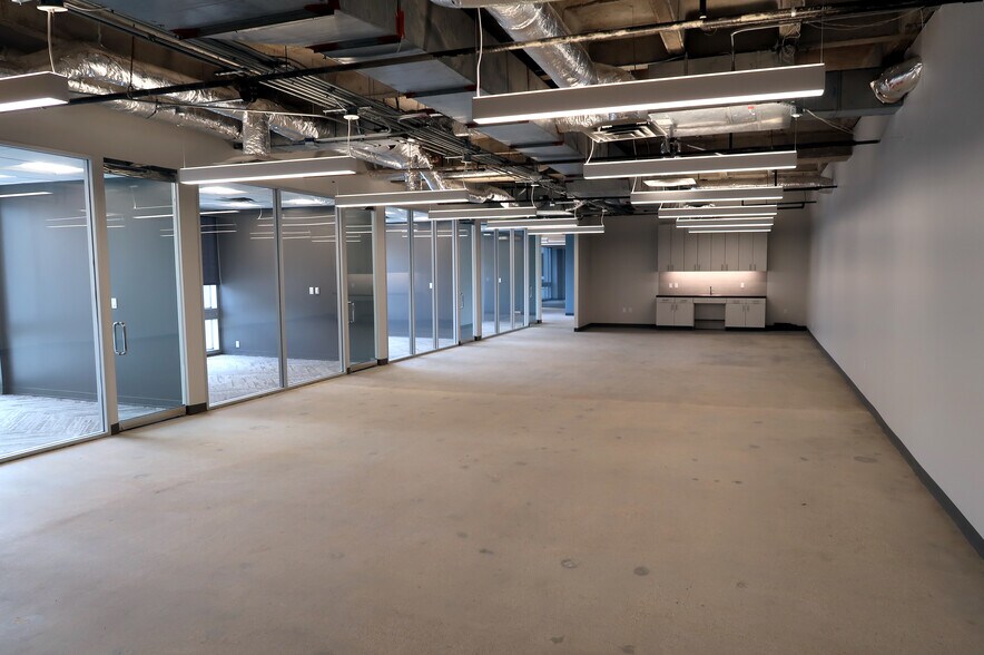 More Photos Of 2811 McKinney Ave, Dallas Office For Lease