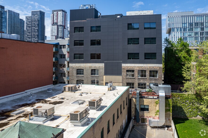 More Photos Of 35 McCaul St, Toronto Office For Sale