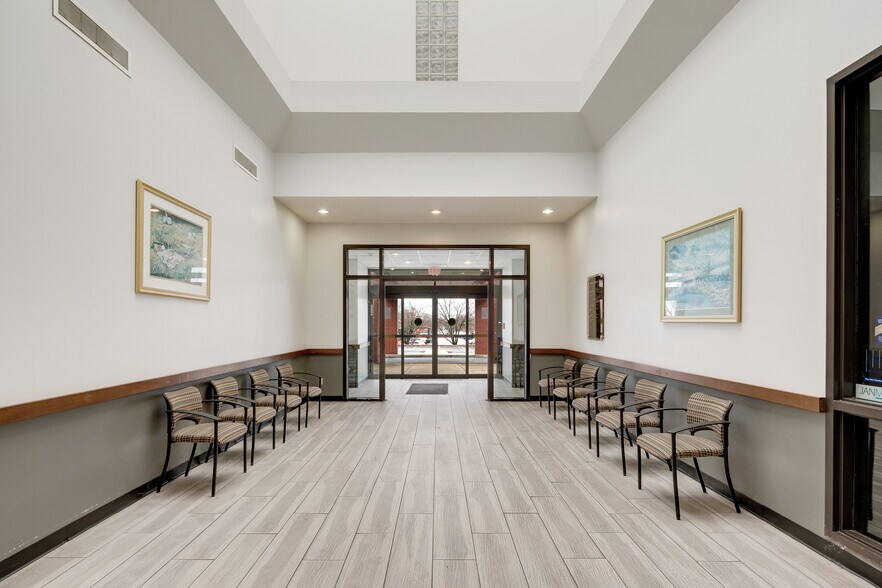 More Photos Of 6570 Stage Rd, Bartlett Medical For Lease