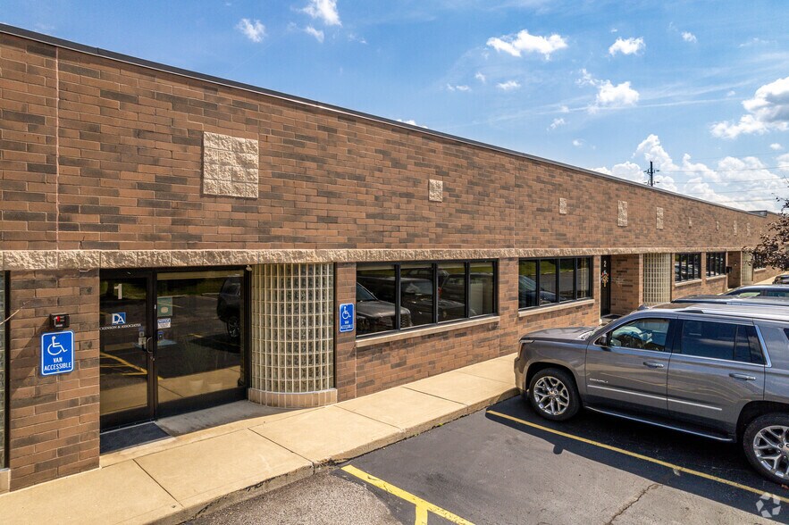 More Photos Of 6325 Cochran Rd, Solon Office For Sale