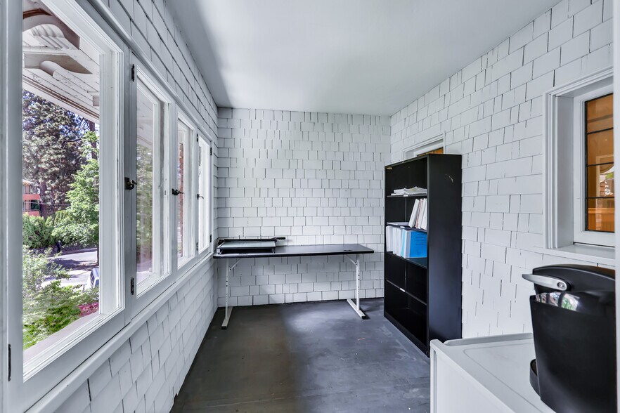 More Photos Of 820 W 7th Ave, Spokane Office Residential For Sale