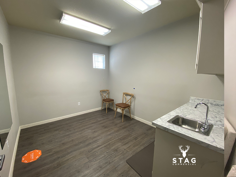 More Photos Of 3327 Colorado Blvd, Denton Medical For Lease