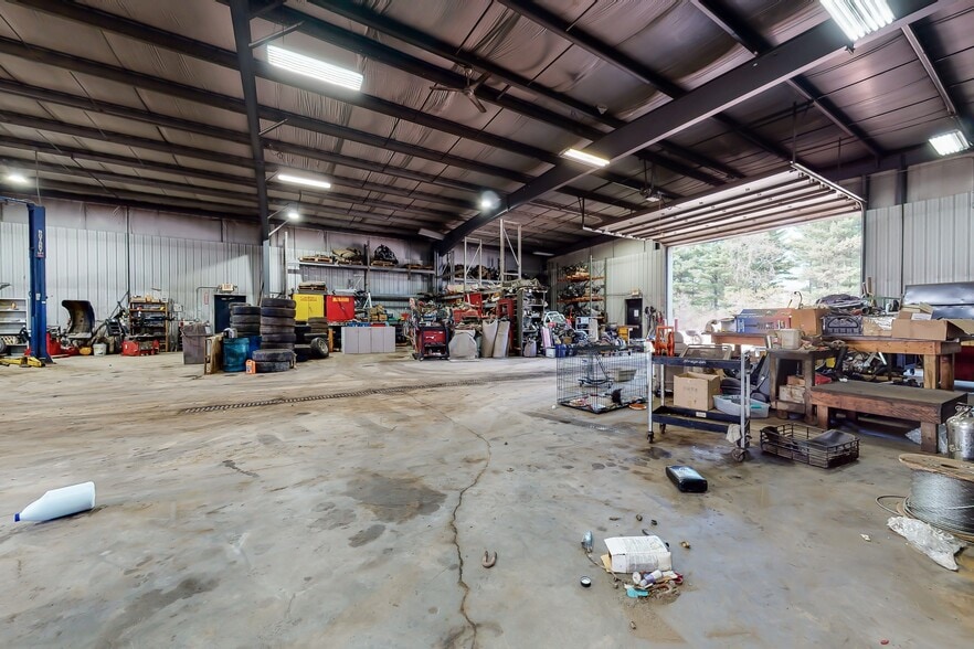 More Photos Of 1920 Wi-35, Somerset Auto Salvage Facility For Sale