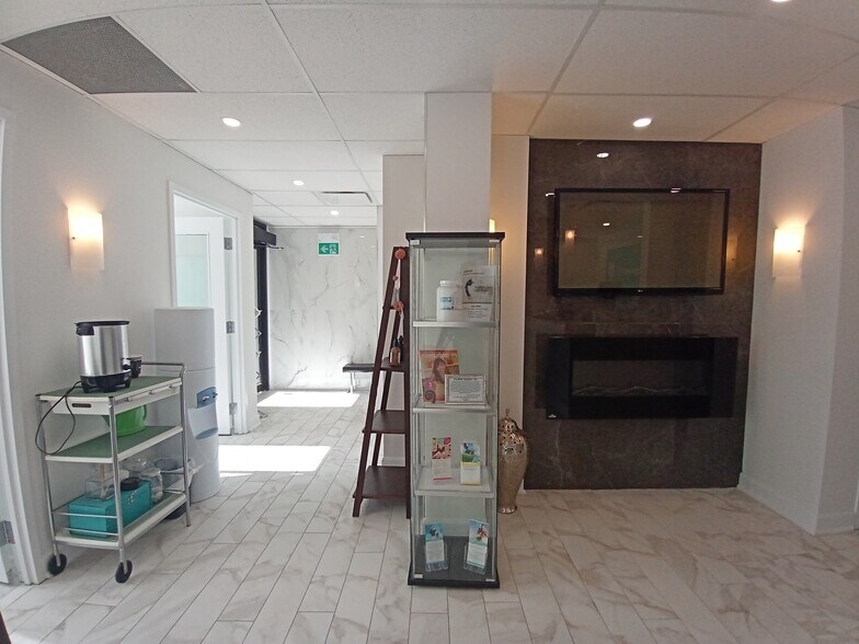 More Photos Of 69 Kempster Ave, Ottawa Office For Sale