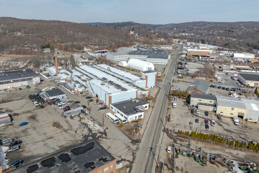 More Photos Of 150 E Aurora St, Waterbury Manufacturing For Sale