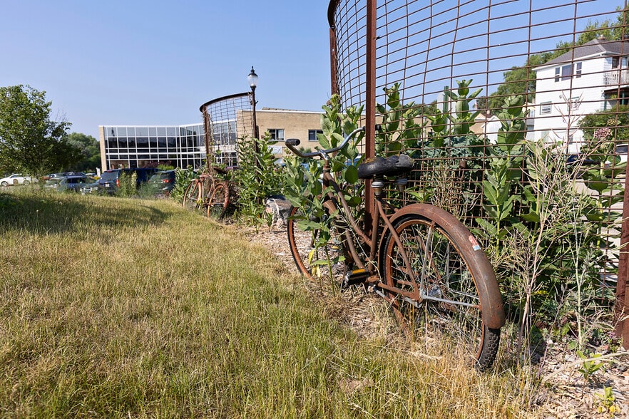 More Photos Of 200 W Milwaukee St, Jefferson Restaurant For Sale