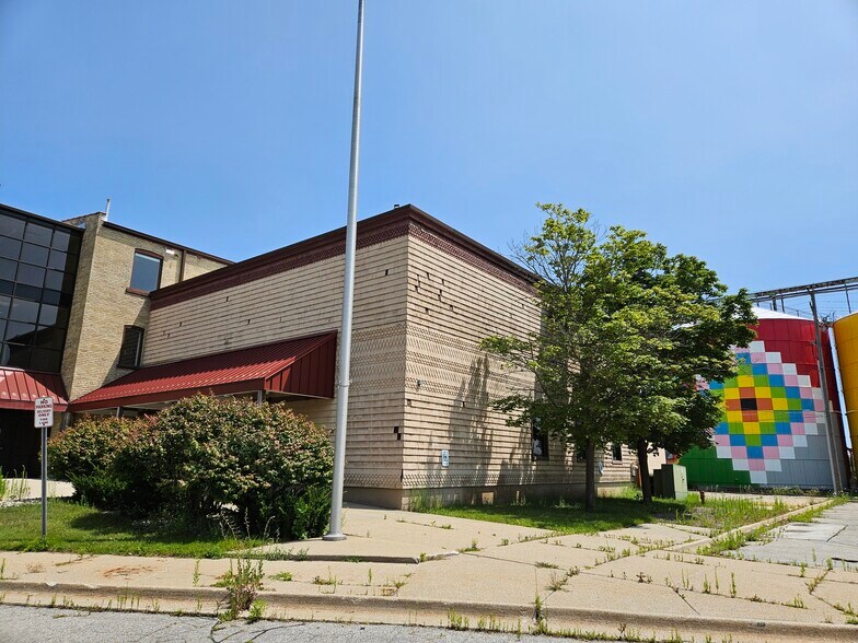 More Photos Of 500 S Hamilton St, Saginaw Medical For Sale