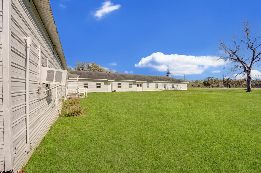 More Photos Of 3922 County Road 353, Brazoria Religious Facility For Sale