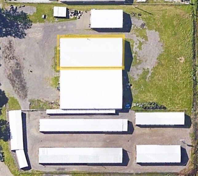 More Photos Of 125 Stewart St, Empire Distribution For Lease