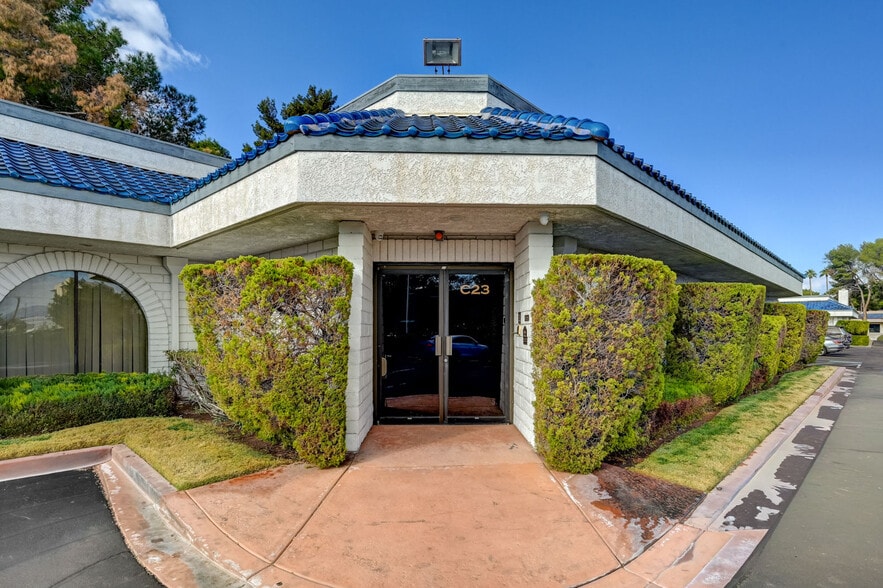 More Photos Of 601 S Rancho Dr, Las Vegas Medical For Sale