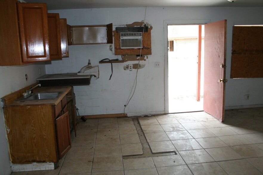 More Photos Of 12959 NE 250th Ct, Fort Mc Coy Freestanding For Sale