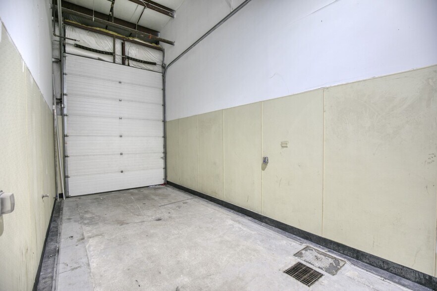 More Photos Of 300 Ed Wright Ln, Newport News Unknown For Lease