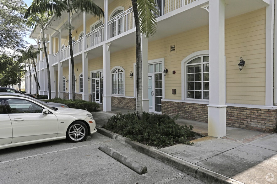 More Photos Of 2962 Trivium Cir, Fort Lauderdale Office For Sale