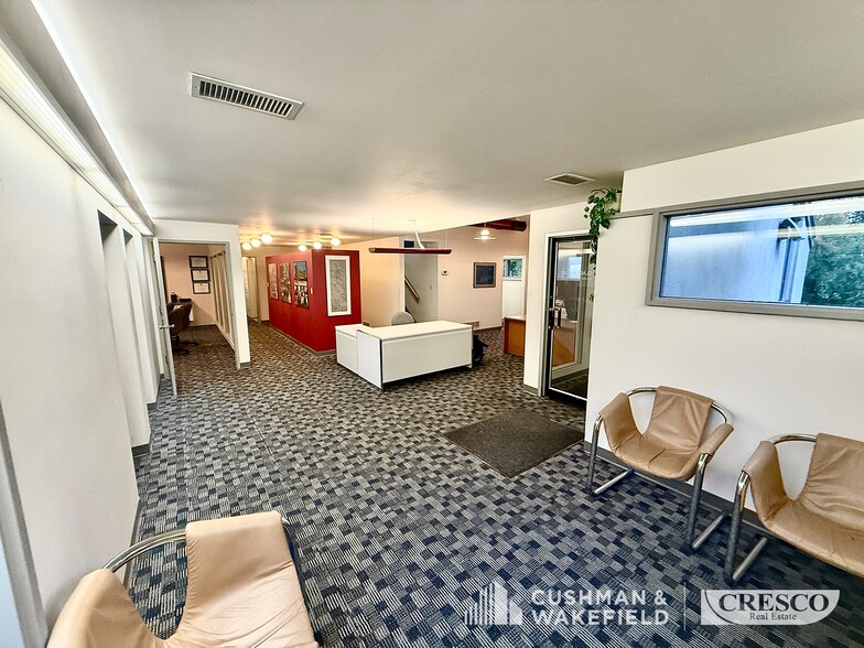 More Photos Of 6125 S Broadway, Lorain Office For Sale