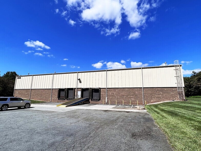 Primary Photo Of 204 Chimney Rock Rd, Greensboro Warehouse For Lease