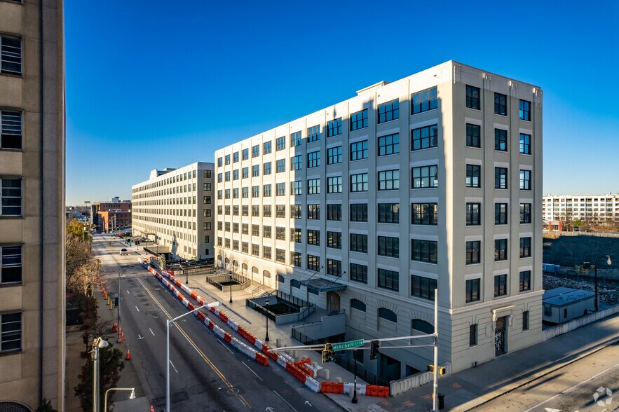 More Photos Of 125 Ted Turner Dr SW, Atlanta Apartments For Lease