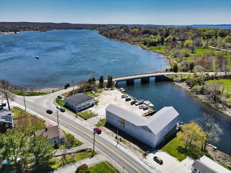 More Photos Of 2139 Main Rd, Tiverton Marina For Sale