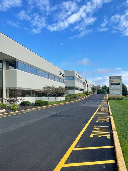 More Photos Of 8902-9002 N Meridian St, Indianapolis Medical For Lease