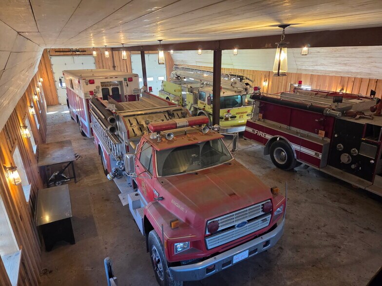 More Photos Of 217 Alfery Ln, Mount Pleasant Warehouse For Lease