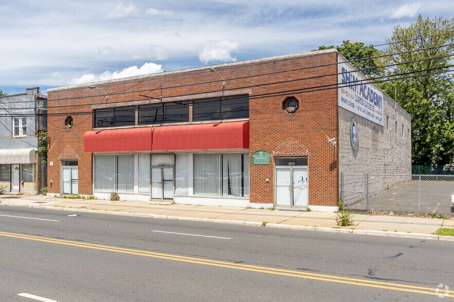 Primary Photo Of 1305 Saint George Ave, Roselle Storefront Retail Office For Sale