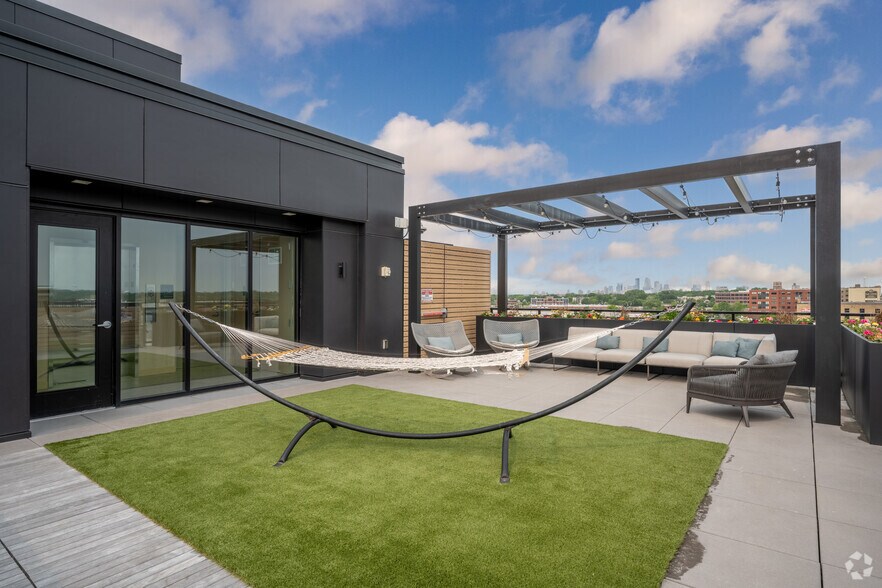 More Photos Of 747 Hampden Ave, Saint Paul Apartments For Sale