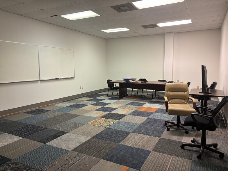 More Photos Of 504 Capital Cir SE, Tallahassee Office For Lease