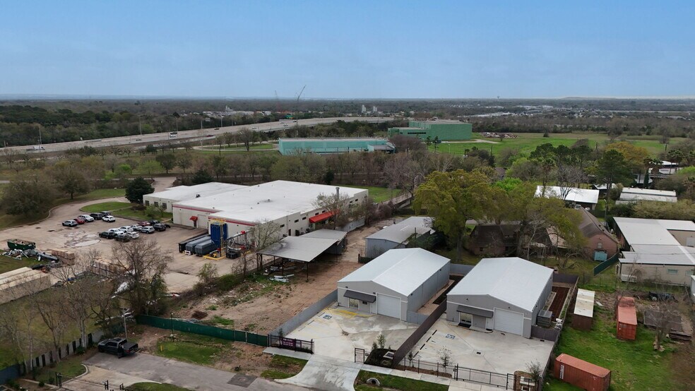 More Photos Of 4103C Dawn St, Houston Industrial For Lease