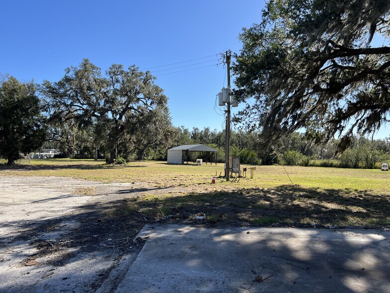 More Photos Of 929 US Highway 17, Fort Meade Light Manufacturing For Lease
