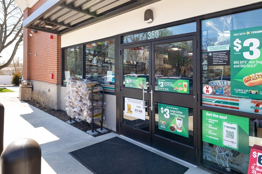 More Photos Of 336-338 E Jericho Tpke, Huntington Station Convenience Store For Sale