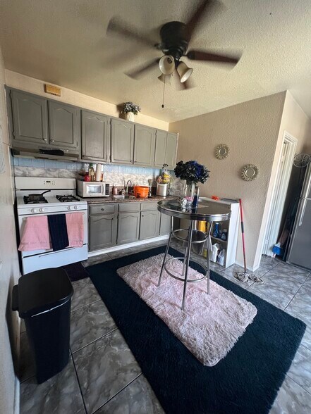 More Photos Of 714 E 108th St, Los Angeles Apartments For Sale