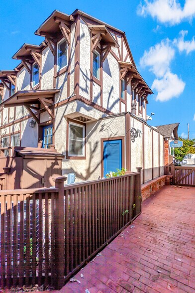 More Photos Of 1461 Glenneyre St, Laguna Beach Office Residential For Sale