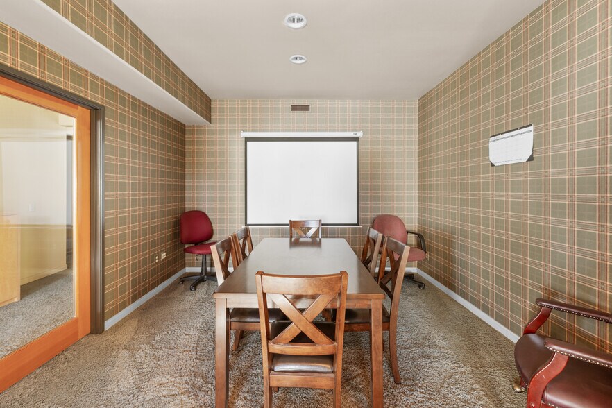 More Photos Of 42718 Moonridge Rd, Big Bear Lake Office For Sale