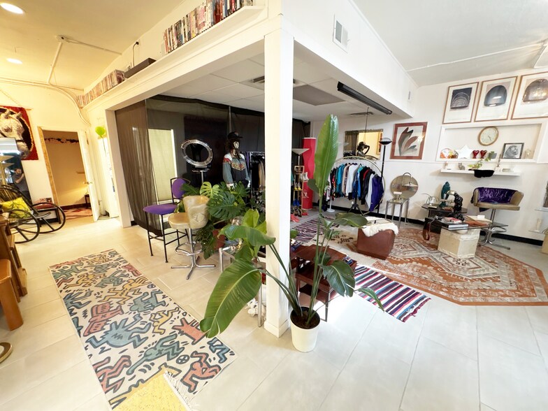 More Photos Of 4064 S Broadway, Englewood Freestanding For Lease