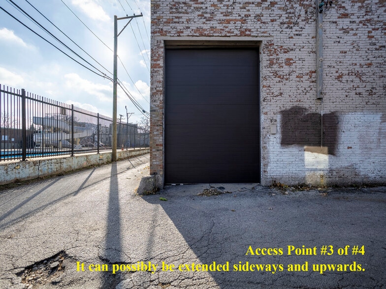 More Photos Of 3056 W Walton St, Chicago Warehouse For Lease
