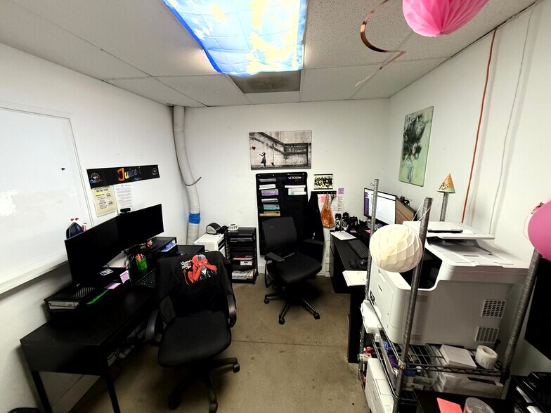 More Photos Of 1447 Santa Fe Ave, Long Beach Manufacturing For Sale