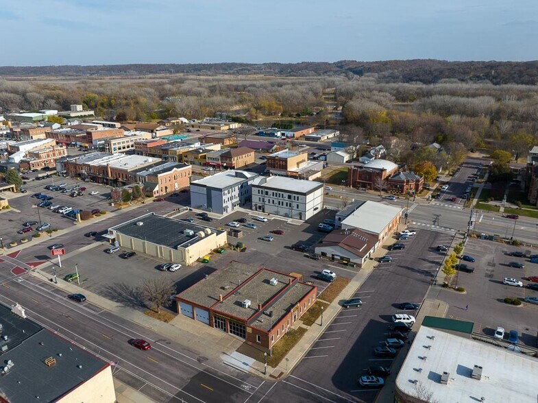 More Photos Of 410 S Minnesota Ave, Saint Peter Apartments For Sale