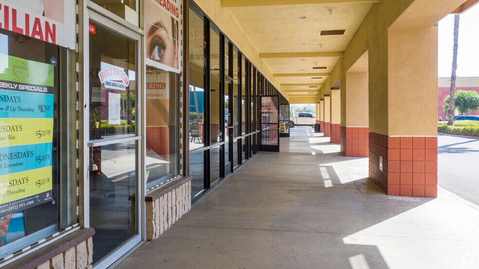 More Photos Of 700-784 N Main St, Corona Unknown For Lease