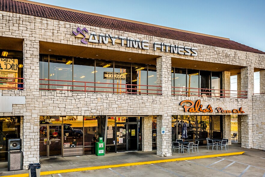 More Photos Of 120-252 Park Pl, Azle Unknown For Lease