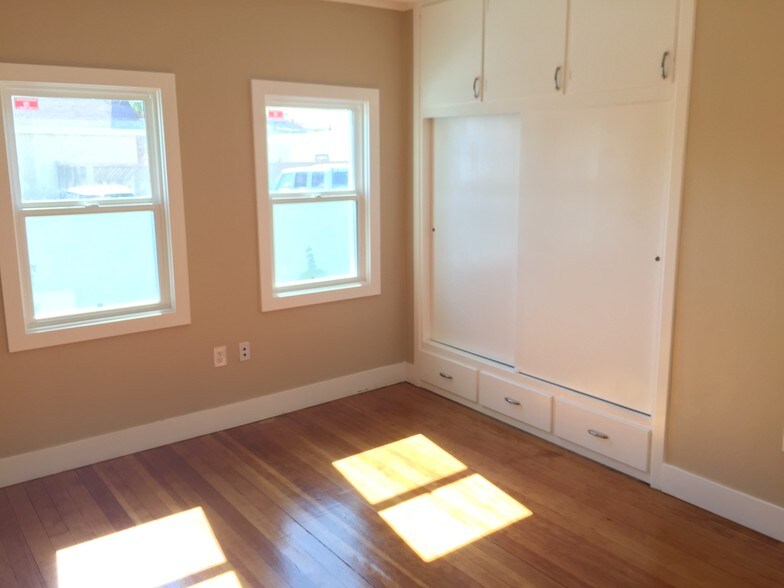 More Photos Of 514 E Bonneville Ave, Las Vegas Freestanding For Lease