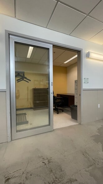 More Photos Of 4638 Centre Ave, Pittsburgh Office For Lease