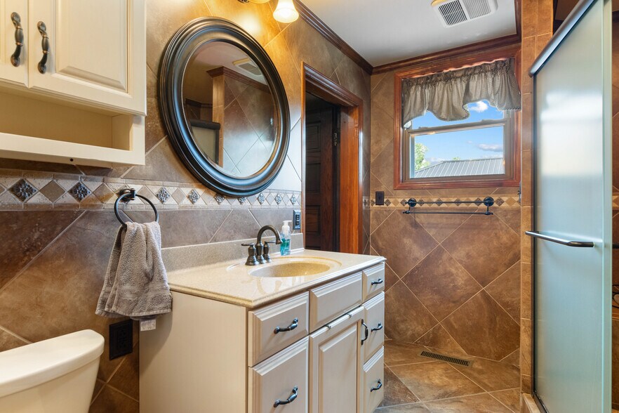 More Photos Of 639 Tower St, Tazewell Specialty For Sale