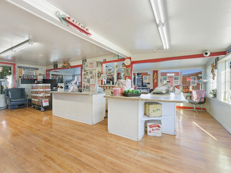 More Photos Of 2889 C Rd, Grand Junction Specialty For Sale