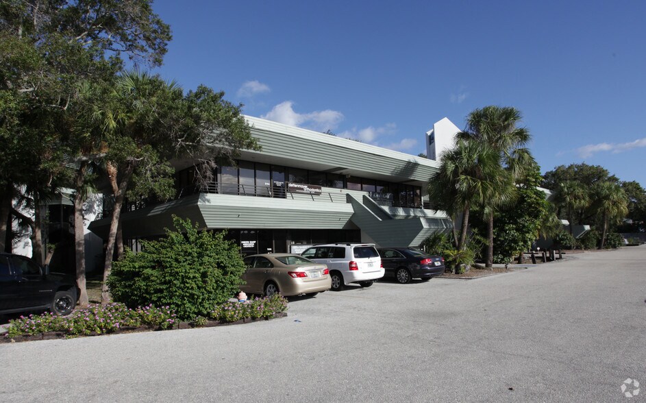 More Photos Of 2477 Stickney Point Rd, Sarasota Medical For Lease