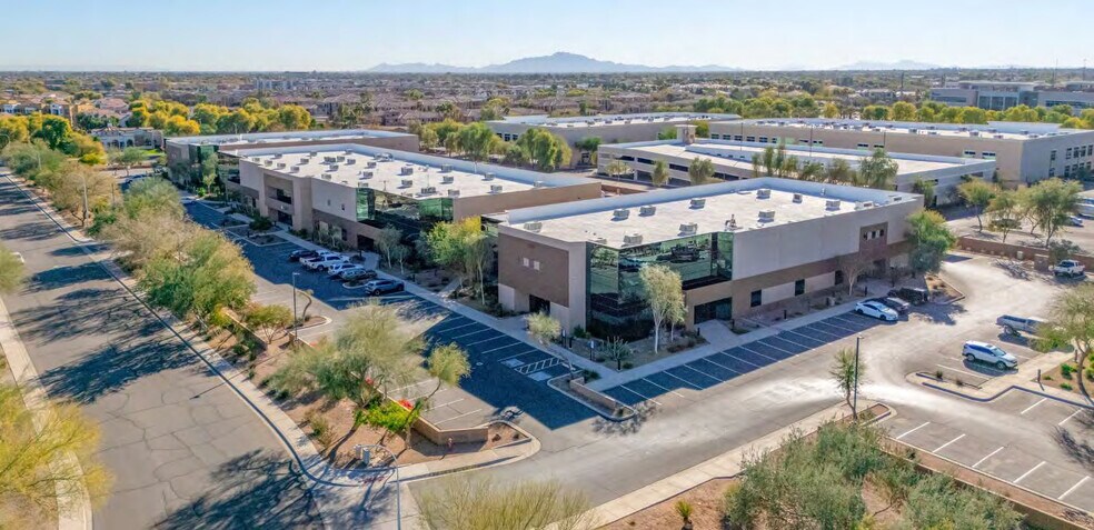 More Photos Of 2535 W Fairview St, Chandler Unknown For Lease