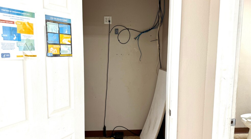 More Photos Of 12920 TX-191 Frontage, Midland Flex For Lease